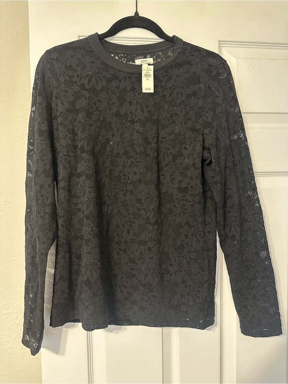 aerie Black Floral Lace Long-Sleeve Top